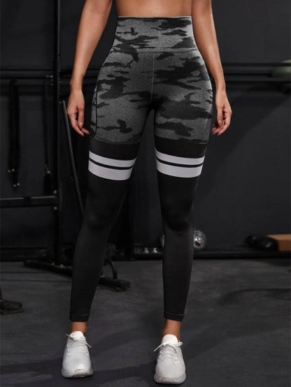 Seamless Camo Scrunch Yoga Leggings V-Waist Striped Butt Lifting, High Waist Tummy Control Compression Pants for Women, Indoor & Outdoor Fitness